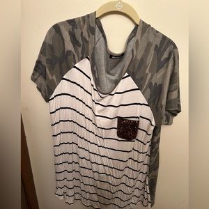 Heimish camo stripe top, sz 3x, gently worn, leggings friendly